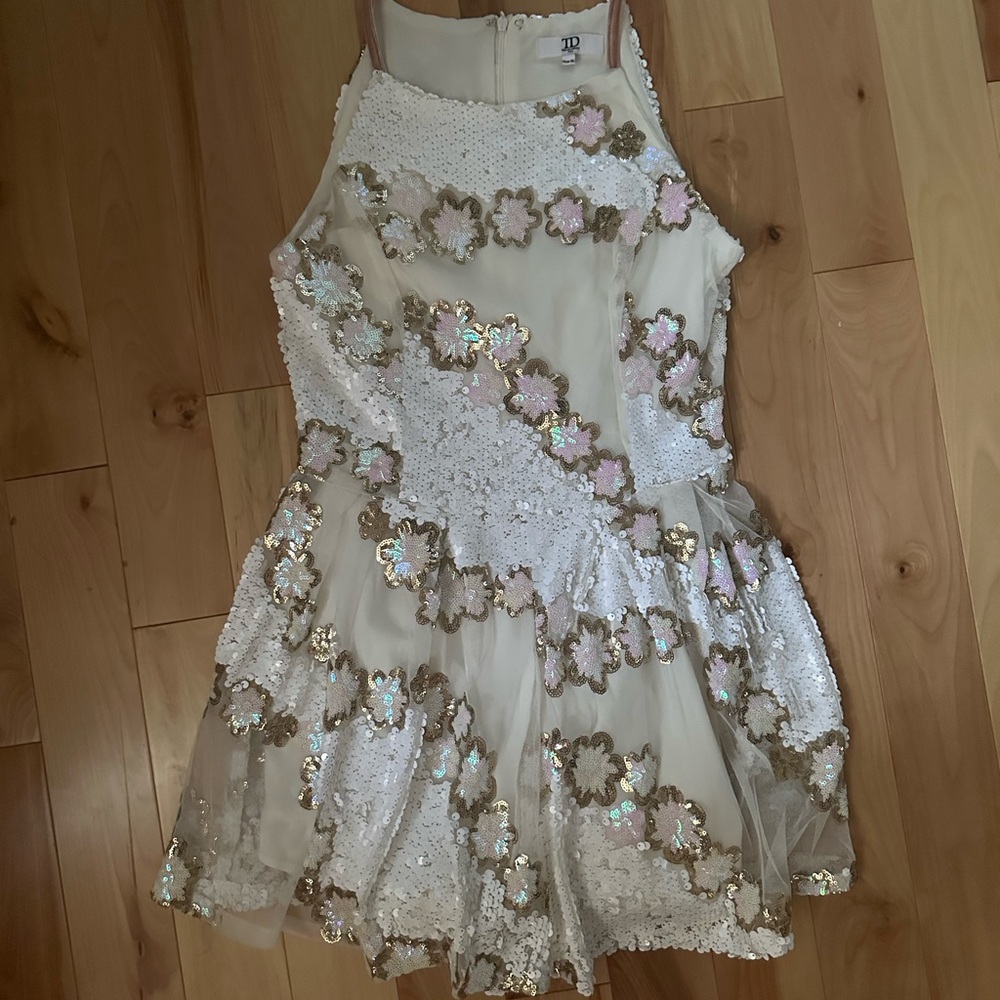 True Decadence white sequin floral romper dress size 2-4